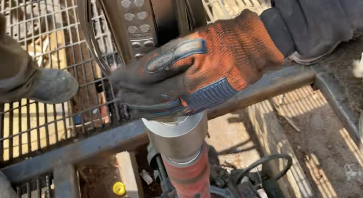 Attaching a TAC to the tubing string